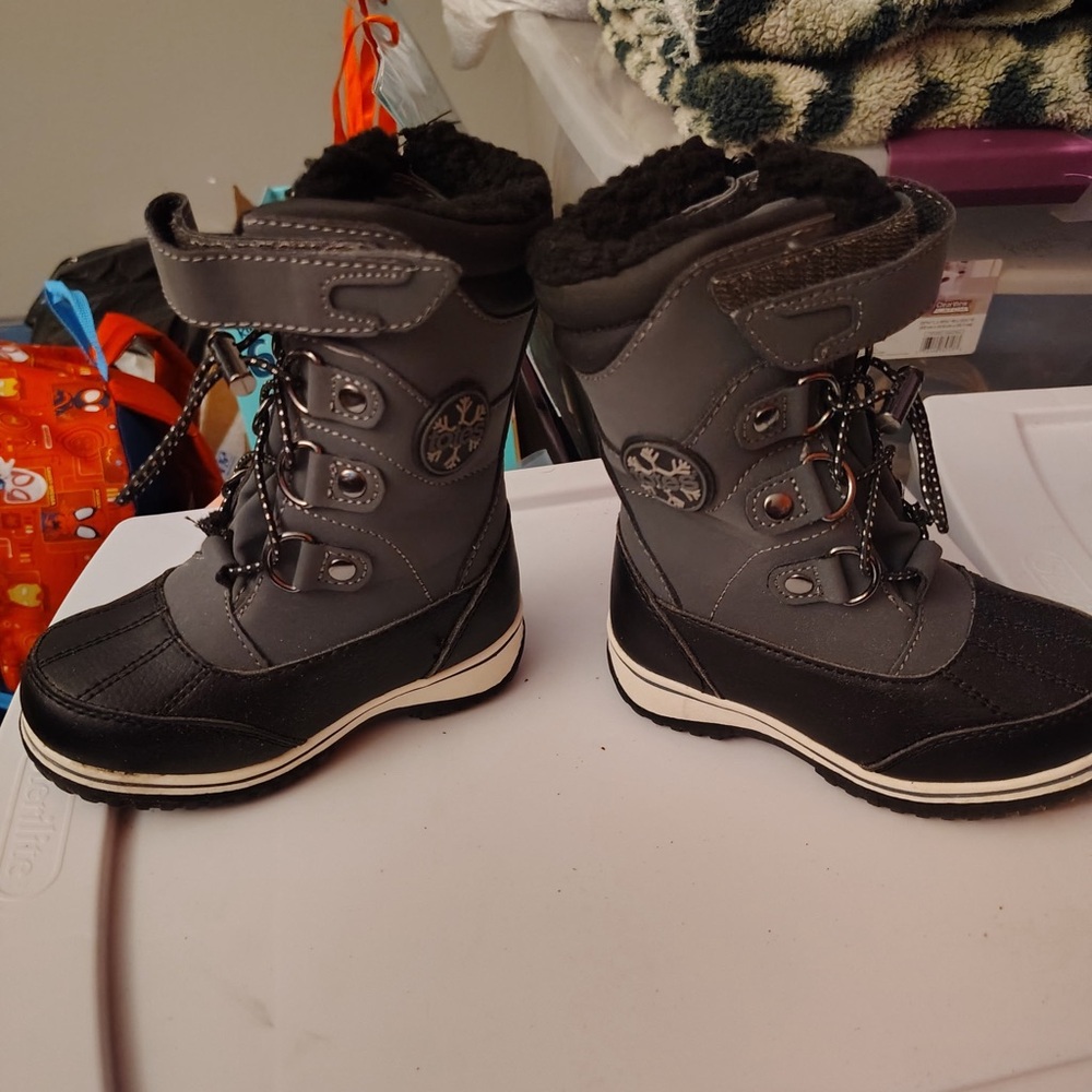 Totes Black Faux Fur Snow Boots - Picture 3 of 7